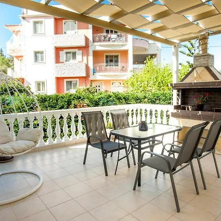 Daire Nikos Spacious And Panoramic *