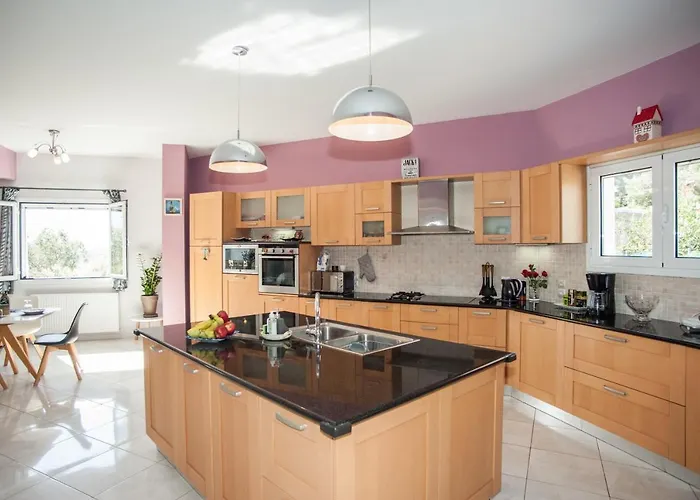 Nikos Spacious And Panoramic Appartamento