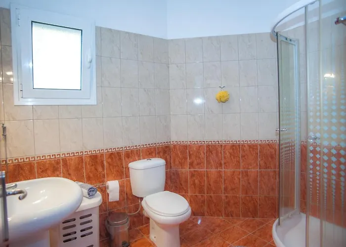 Nikos Spacious And Panoramic