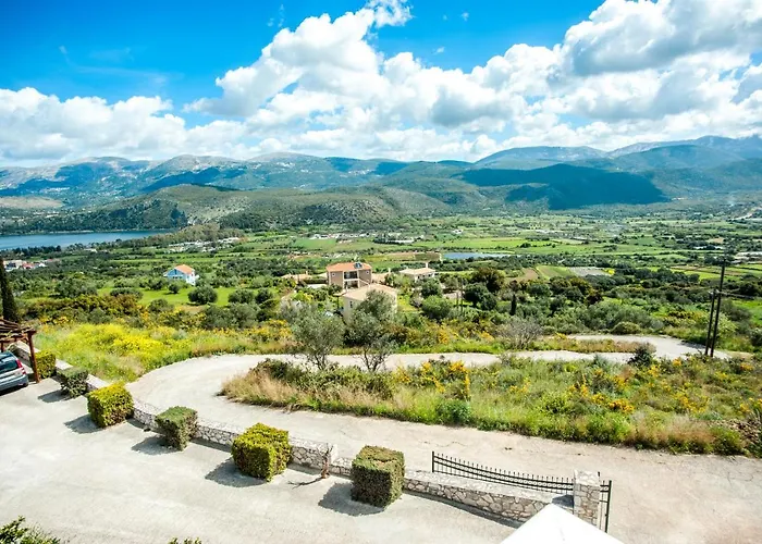 Nikos Spacious And Panoramic *